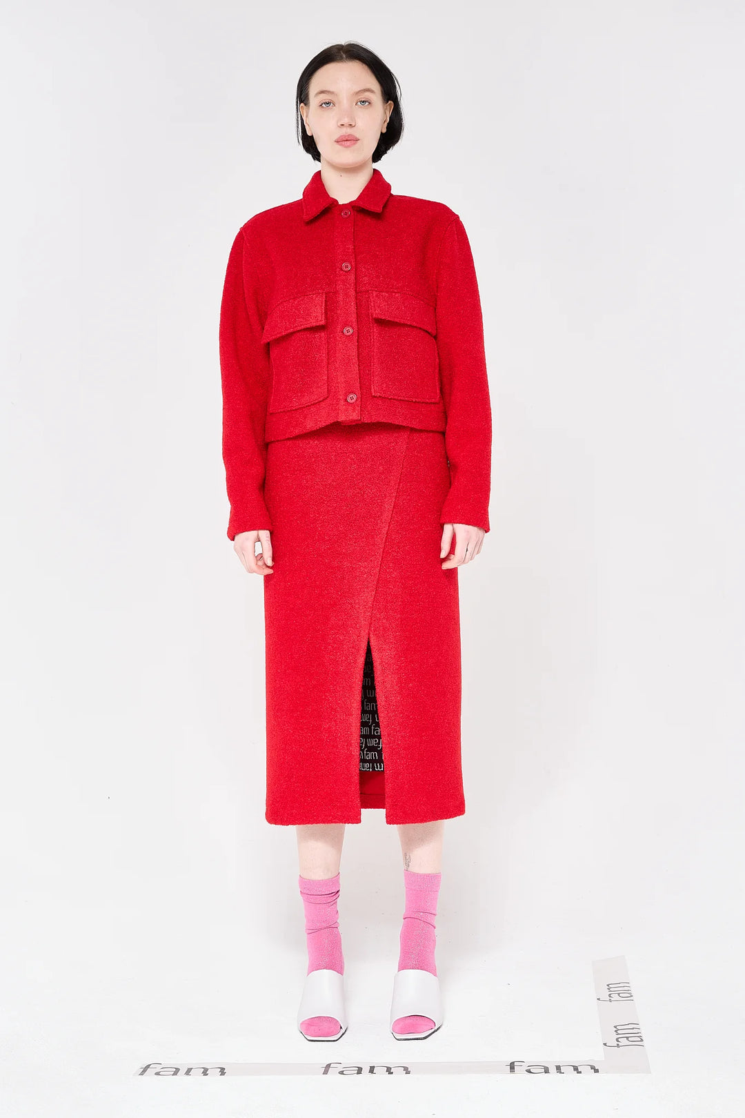 Bouclé jasje – bold in red