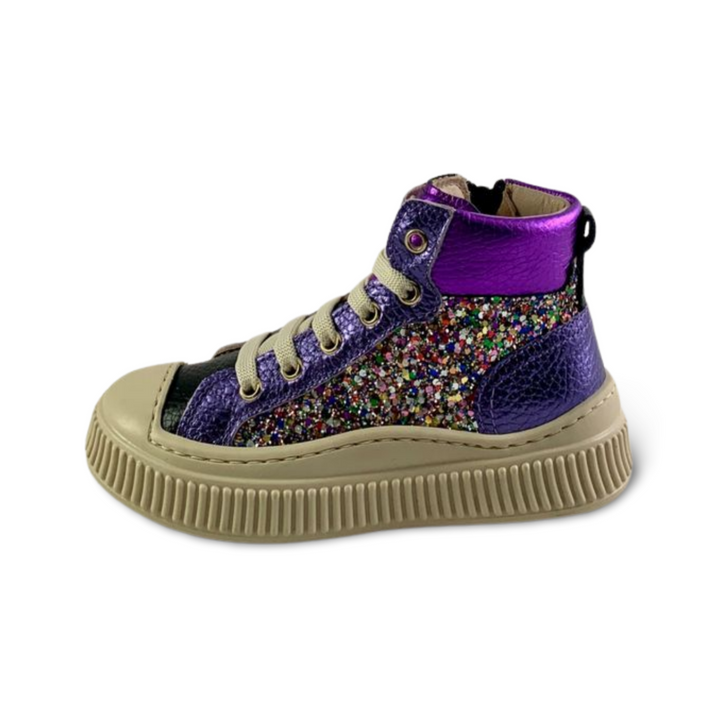 Sneaker met beschermde neus
