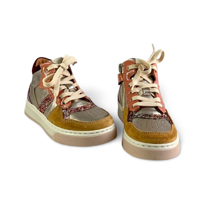 Sneaker met kleur en glitter