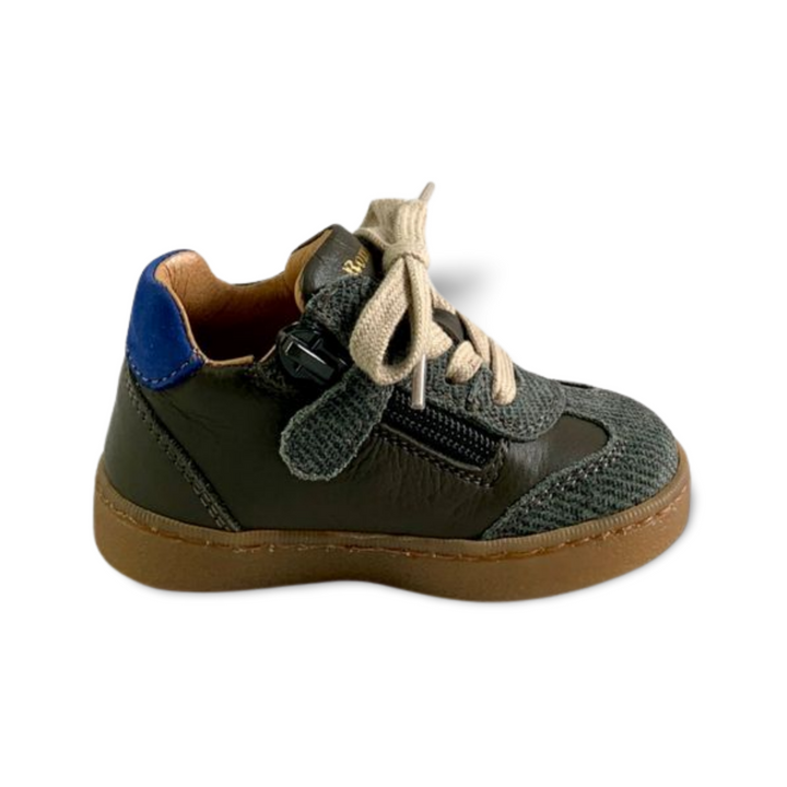 Sneaker met groene accenten