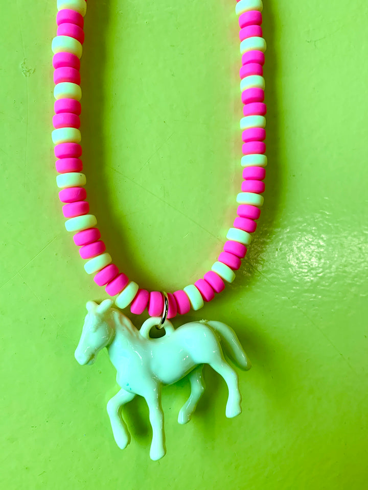 Ketting fluo geel paard