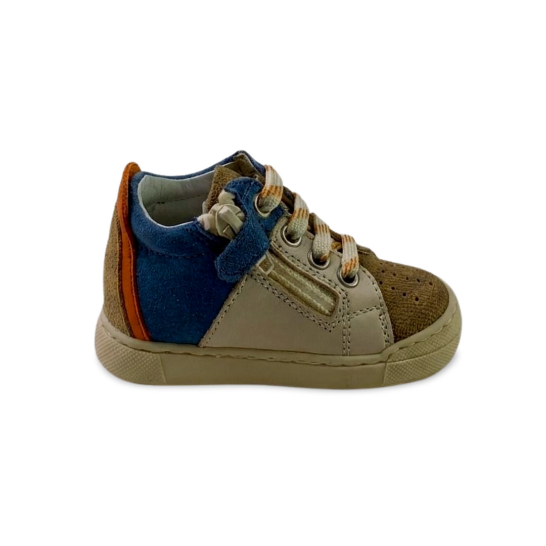 Schoentje met blauw accent