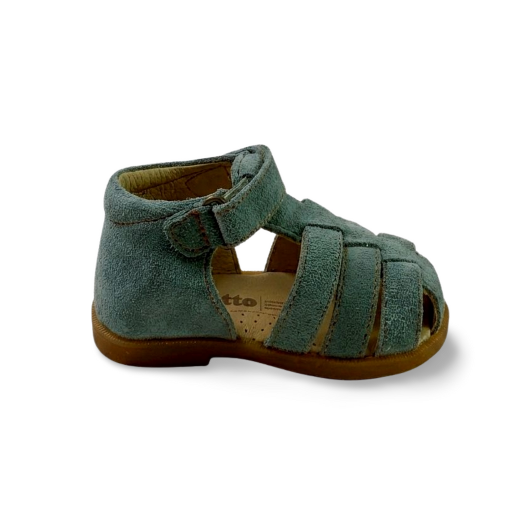 Blauw sandaaltje gesloten vooraan